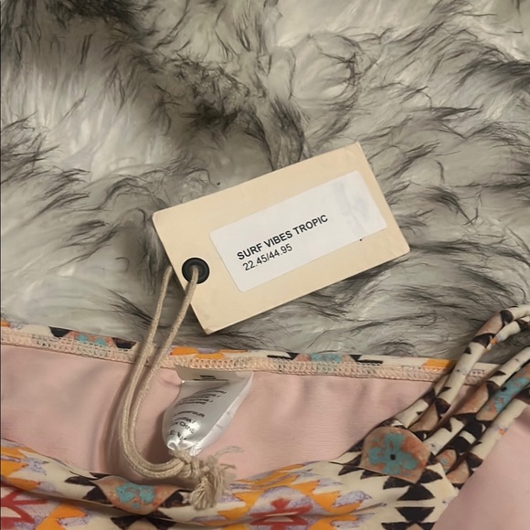 NWT Billabong Surf vibes tropic Print Bikini Bottom size M - Picture 3 of 7